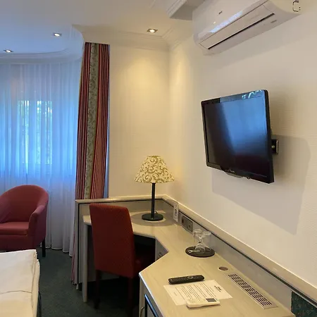 Ξενοδοχείο Alpinia 4*