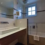 ランドハウス アルピナ ホテル 4*