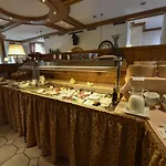 ランドハウス アルピナ 4*