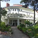 ランドハウス アルピナ ホテル 4*