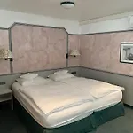 ランドハウス アルピナ ホテル