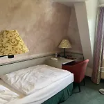 ランドハウス アルピナ ホテル 4*