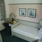 ランドハウス アルピナ ホテル ベルリン