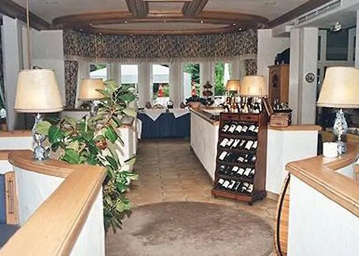 阿普尼纳兰德汉斯酒店